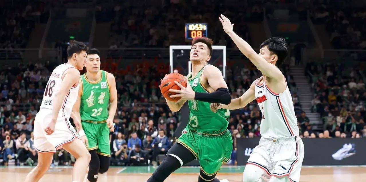 包含广东以大比分击败福建实现三连胜的词条