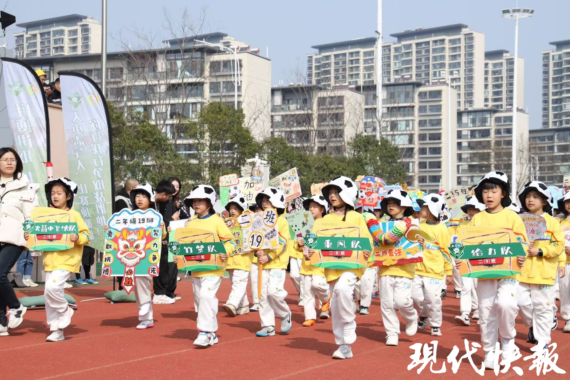 国内女子足球联赛火热开幕